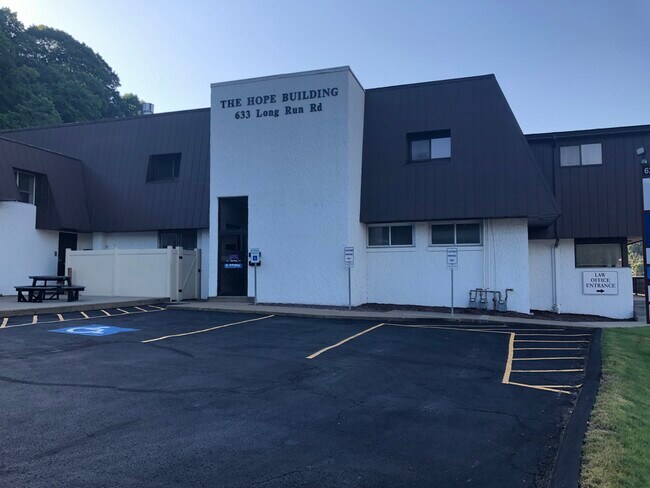 Plus de détails pour 633 Long Run Rd, McKeesport, PA - Bureau/Médical à louer