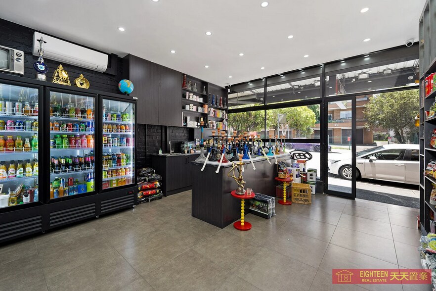 26 Frederick St, Rockdale for sale - Interior Photo - Image 2 of 7