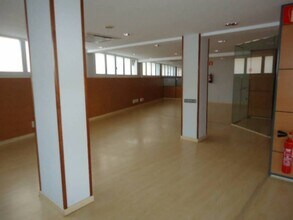 Office in Manresa, Barcelona for lease Building Photo- Image 2 of 5