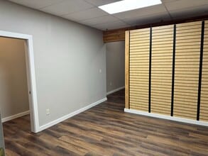 4020 Minnehaha Ave, Minneapolis, MN for lease Interior Photo- Image 1 of 4