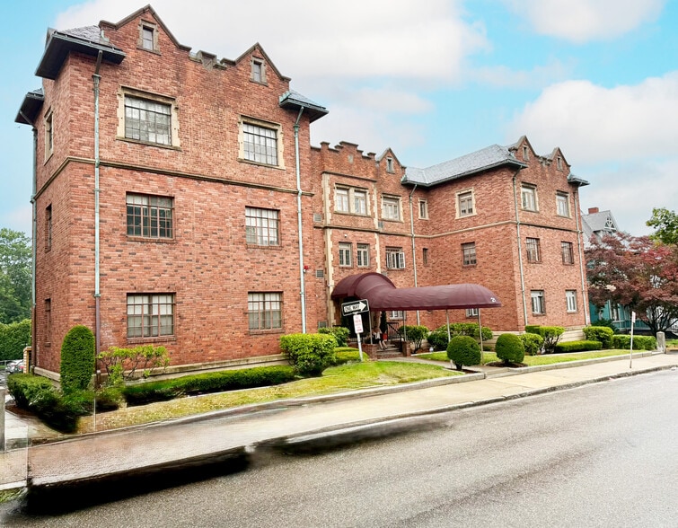 21 Fruit St, Worcester, MA for sale - Building Photo - Image 2 of 18