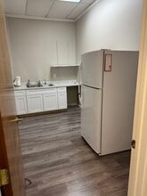 3415 American River Dr, Sacramento, CA for lease Interior Photo- Image 2 of 3