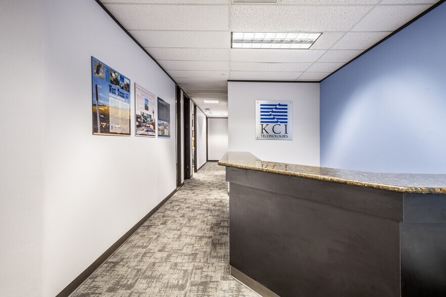 13750 San Pedro Ave, San Antonio, TX à louer - Photo intérieure - Image 3 de 25