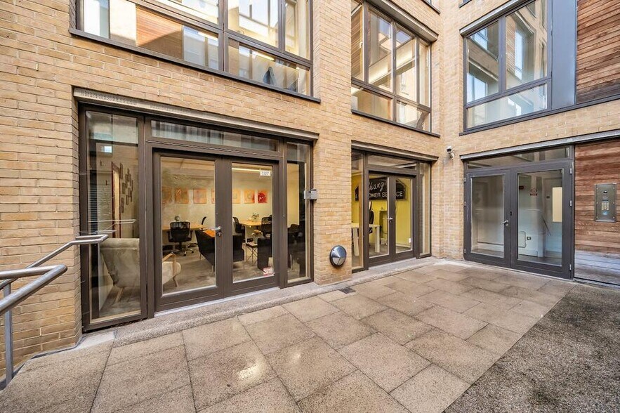 107 Drysdale St, Londres à vendre - Photo du bâtiment - Image 3 de 12