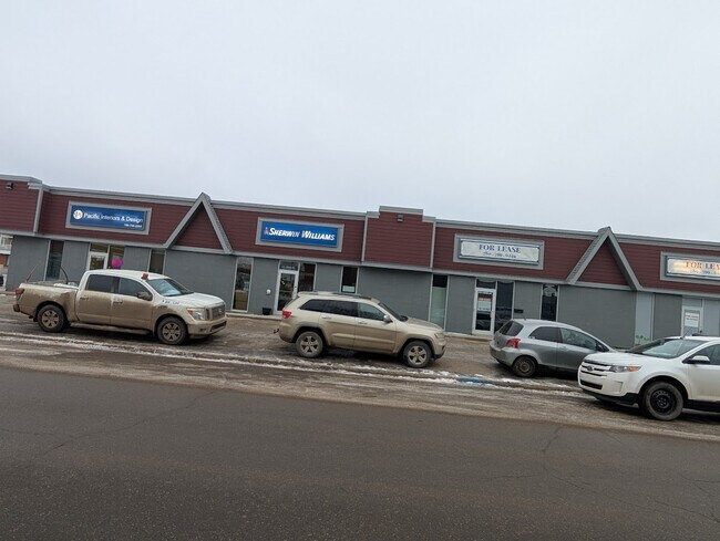 Plus de détails pour 8312-8314 Fraser Av, Fort McMurray, AB - Bureau/Commerce de détail, Industriel à louer