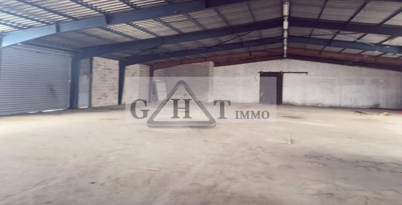 Industrial in Mareuil-lès-Meaux for sale Building Photo- Image 1 of 12