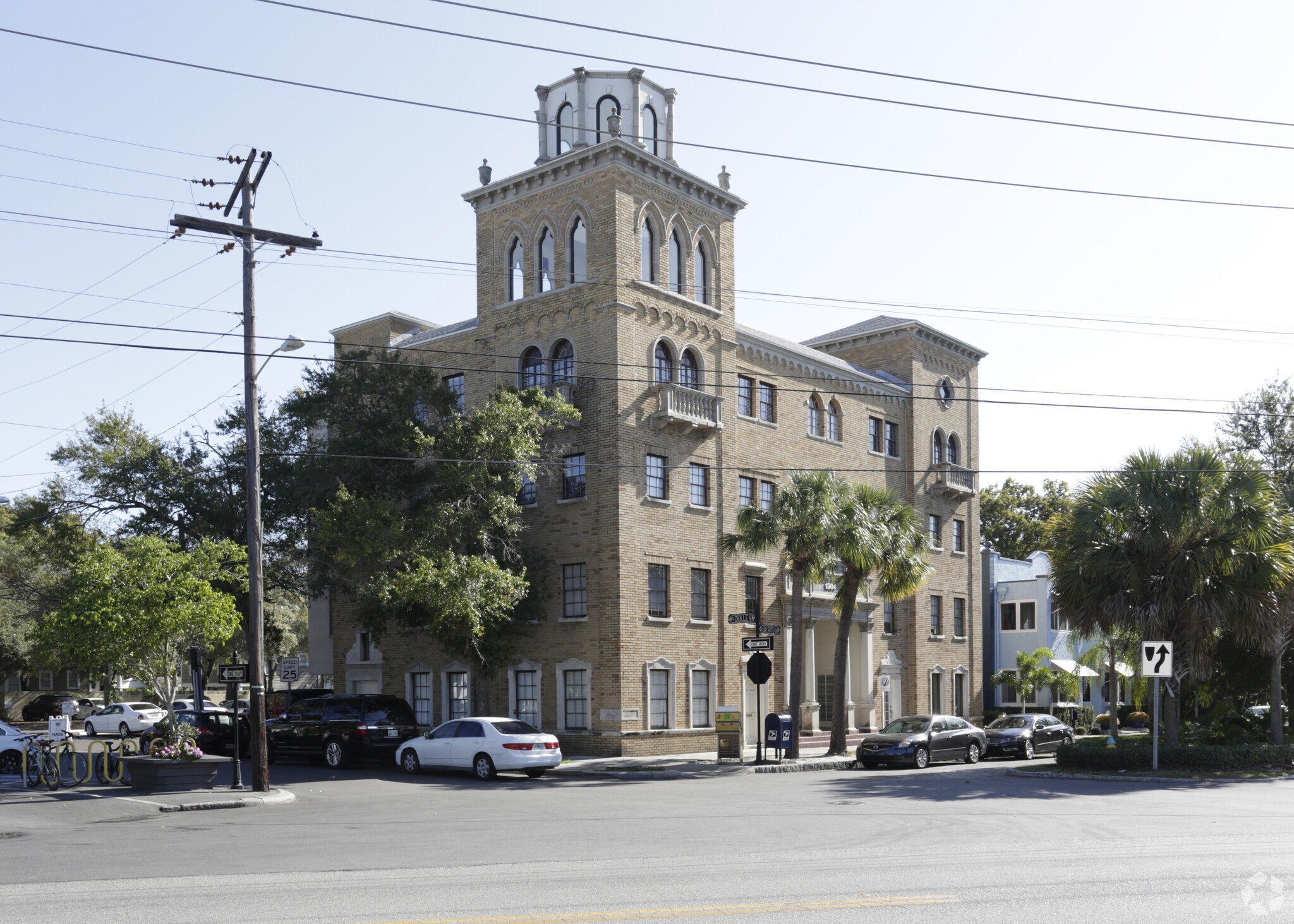 1304 Desoto Ave S, Tampa, FL for lease Building Photo- Image 1 of 9