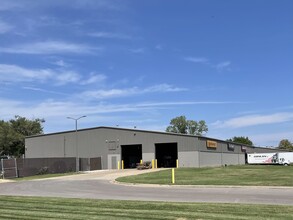 3140 S 28th St, Kansas City, KS for lease Building Photo- Image 2 of 2