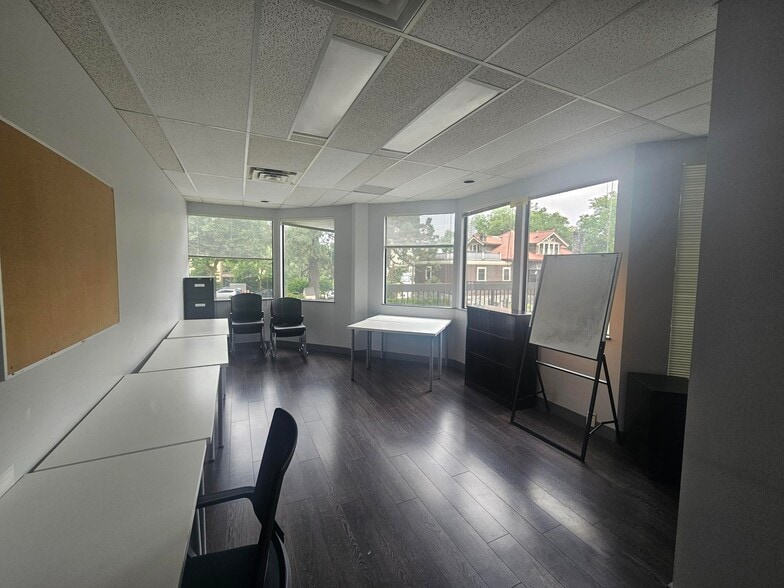 5172 Kingsway, Burnaby, BC à louer - Photo du bâtiment - Image 2 de 16