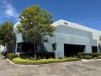 Plus de détails pour 1025 W Barkley Ave, Orange, CA - Industriel à louer