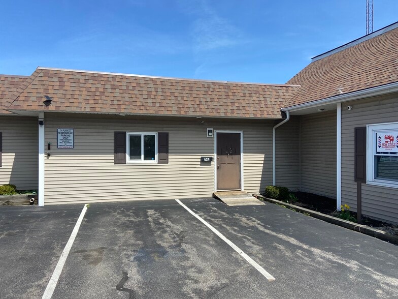 74 Plain St, Brockton, MA à louer - Photo du bâtiment - Image 2 de 14