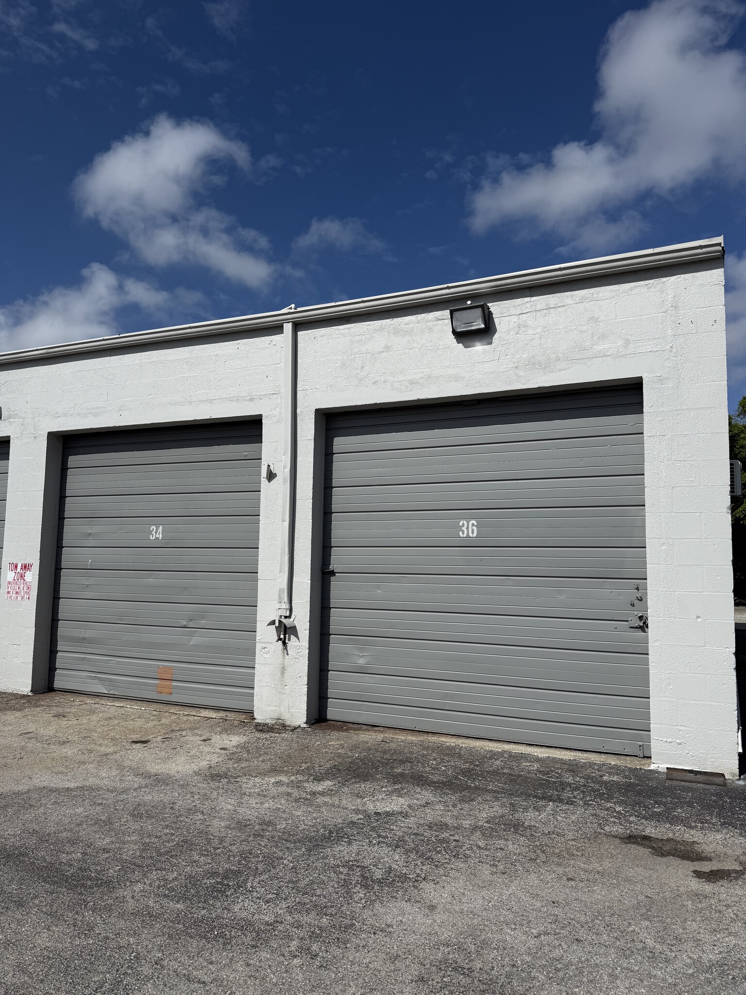 4317 62nd Ave N, Pinellas Park, FL à louer Photo intérieure- Image 1 de 9