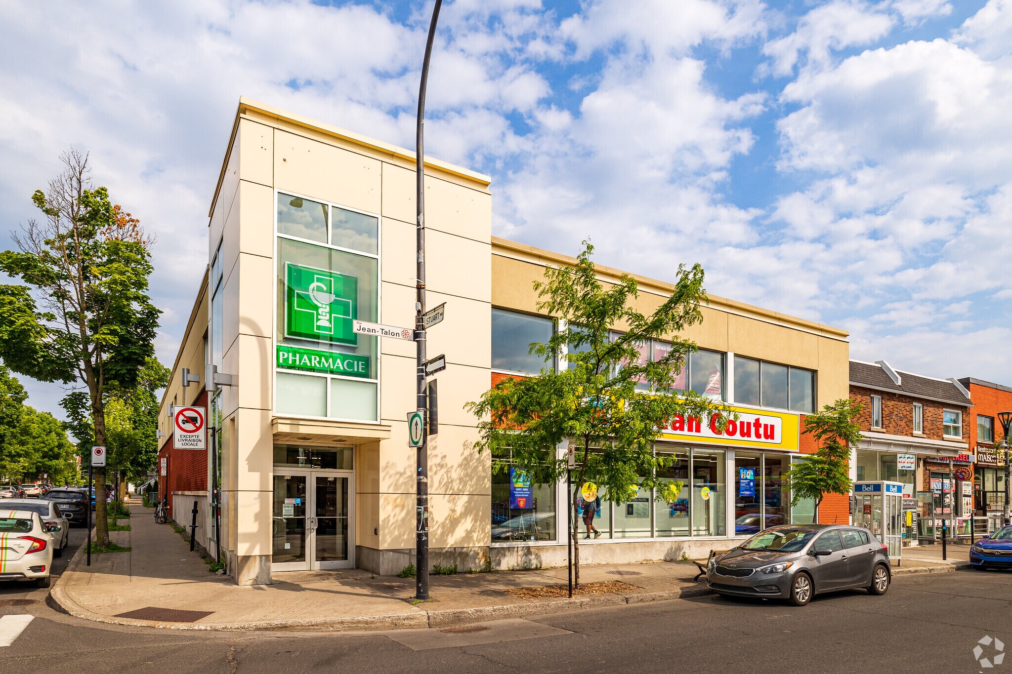 928-930 Rue Jean-Talon O, Montréal, QC à vendre Photo principale- Image 1 de 1