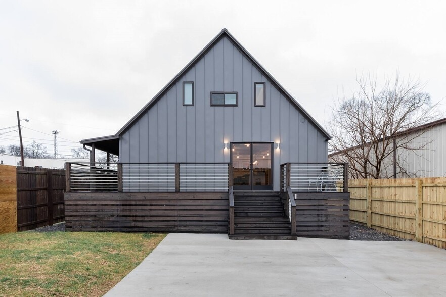 2420 Cruzen St, Nashville, TN for sale - Primary Photo - Image 1 of 16
