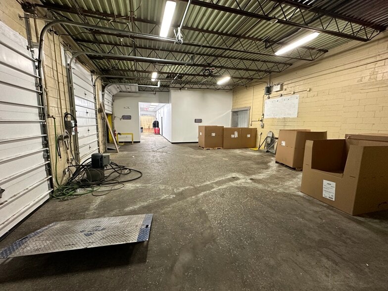 18 N Virginia Ave, Penns Grove, NJ à louer - Photo intérieure - Image 3 de 8