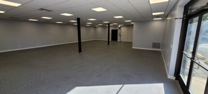 3374 E Atherton Rd, Burton, MI for lease Interior Photo- Image 2 of 7