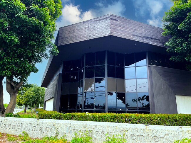 More details for 1690 Universe Cir, Oxnard, CA - Office for Lease