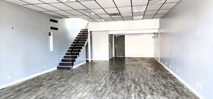 8485 Glenoaks Blvd, Sun Valley, CA à louer Photo intérieure- Image 1 de 5