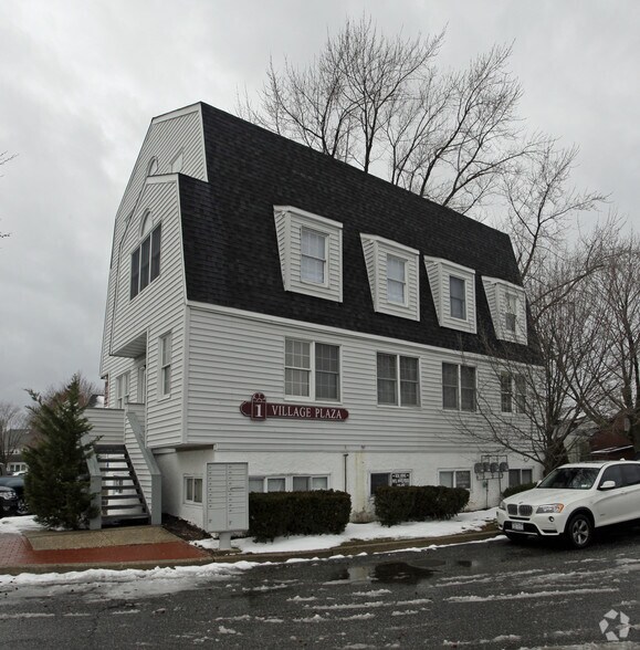 1 Village Plz, Kings Park, NY à louer - Aérien - Image 1 de 4