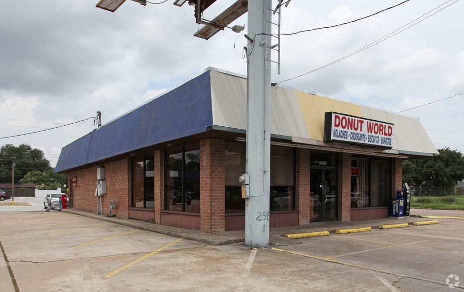 2543-2567 Gessner Dr, Houston, TX for lease - Primary Photo - Image 2 of 2
