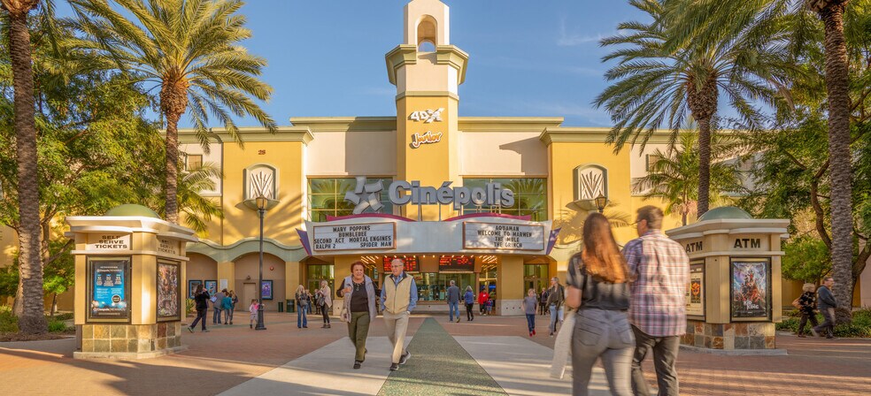 25 Main St, Vista, CA à louer - Photo du bâtiment - Image 2 de 7