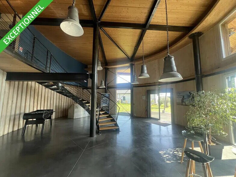 Office in Beaumont-lès-Valence for sale - Building Photo - Image 2 of 7