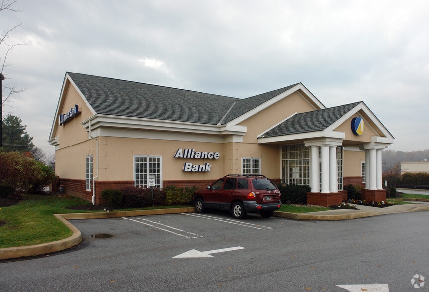 979 Baltimore Pike, Glen Mills, PA for lease - Building Photo - Image 1 of 2