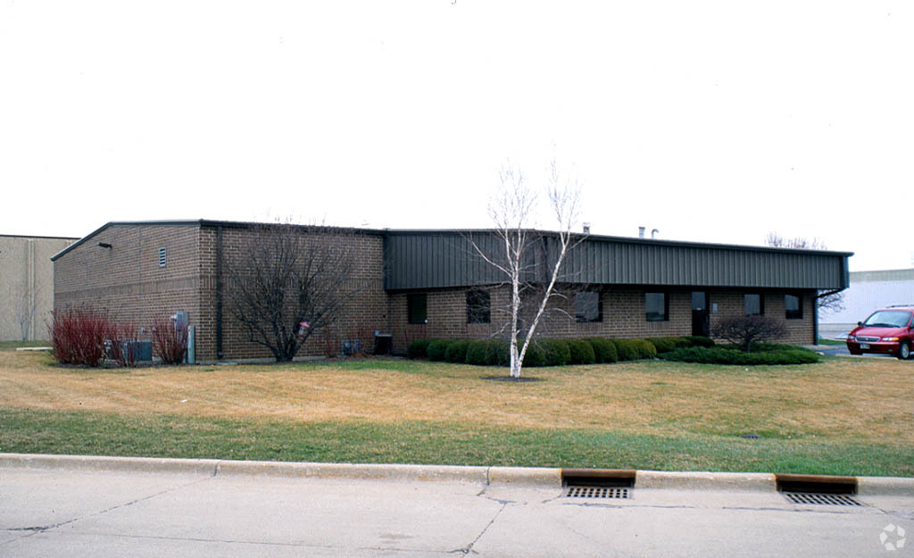 1920 Industrial Dr, Libertyville, IL à vendre Photo du bâtiment- Image 1 de 1