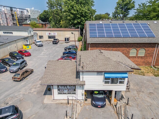 More details for 647 Princess St, Kingston, ON - Retail for Lease