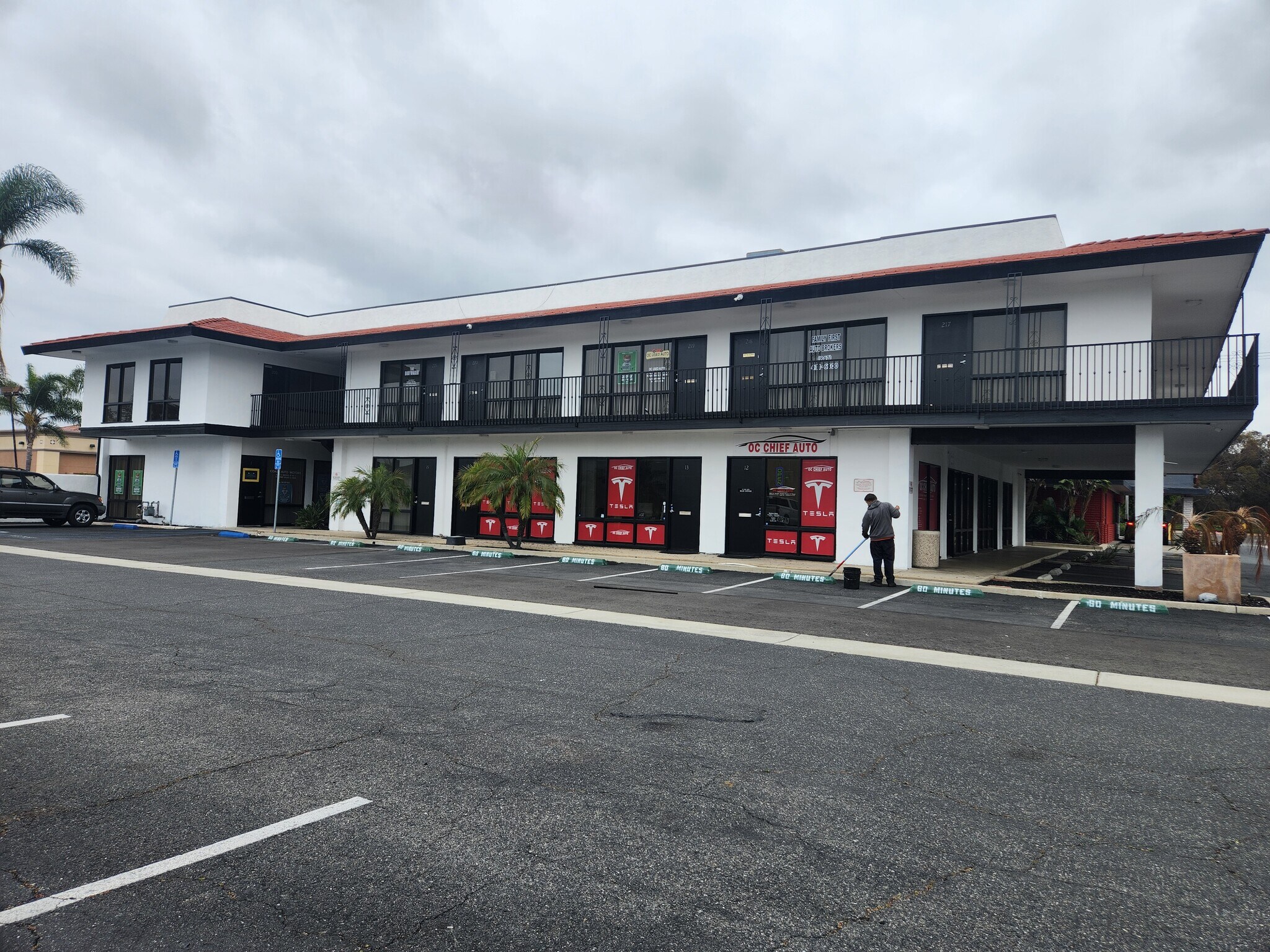 2072 SE Bristol St, Newport Beach, CA à louer Photo du bâtiment- Image 1 de 6