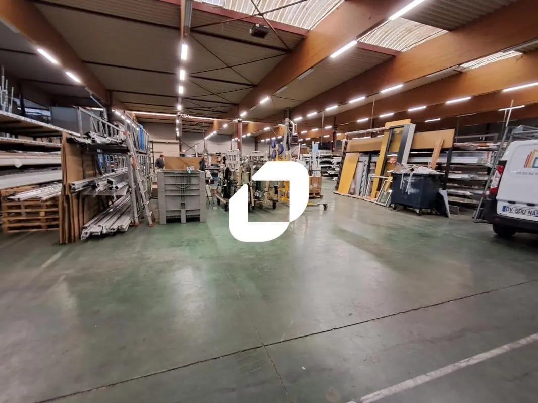 Office in Fretin for lease Interior Photo- Image 1 of 6