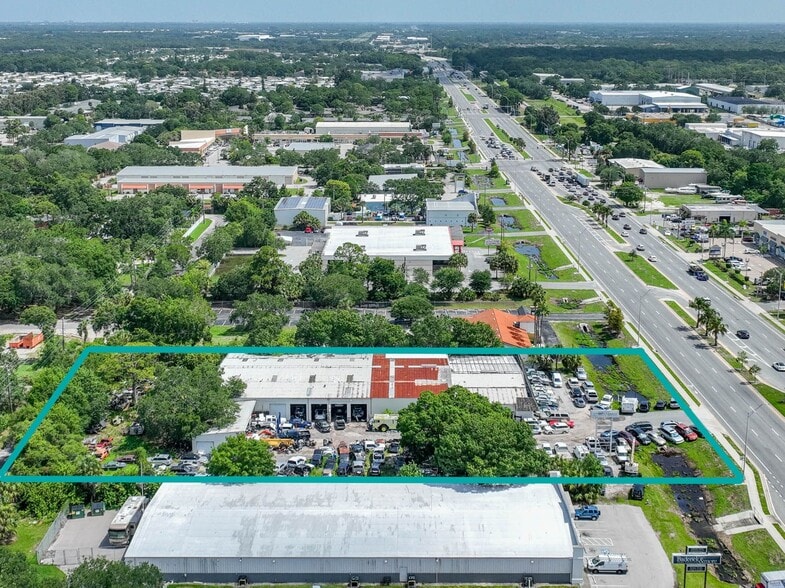 3935 Washington Blvd, Sarasota, FL à louer - Photo du bâtiment - Image 3 de 5