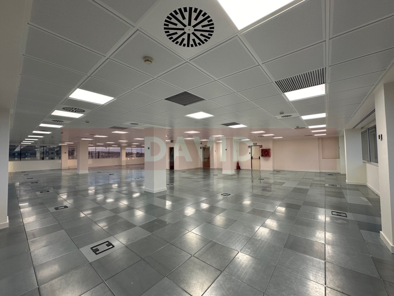 Office in Barcelona, Barcelona for lease Interior Photo- Image 1 of 11