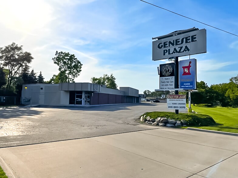 3095 N Genesee Rd, Flint, MI à louer - Photo du bâtiment - Image 3 de 7