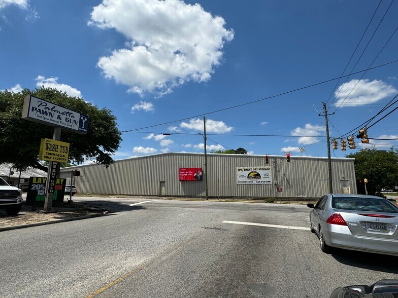 300 S Main St, Darlington, SC à vendre - Photo du bâtiment - Image 2 de 10