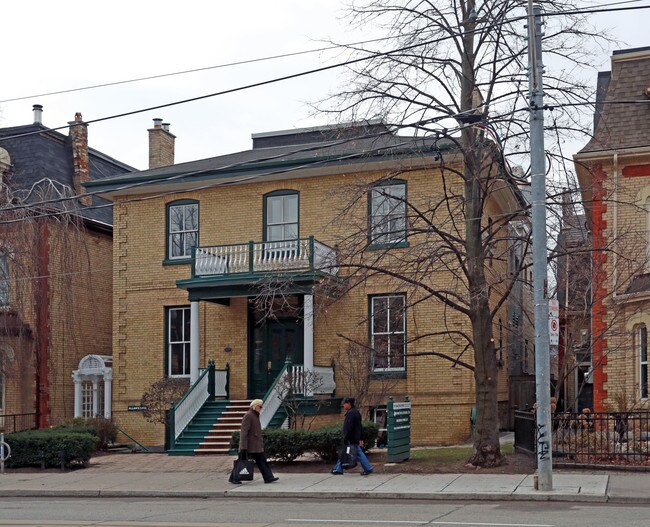 Plus de détails pour 185 Carlton St, Toronto, ON - Bureau à vendre