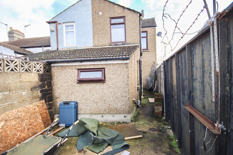 85 Shakespeare Rd, Gillingham à louer - Photo du bâtiment - Image 2 de 16