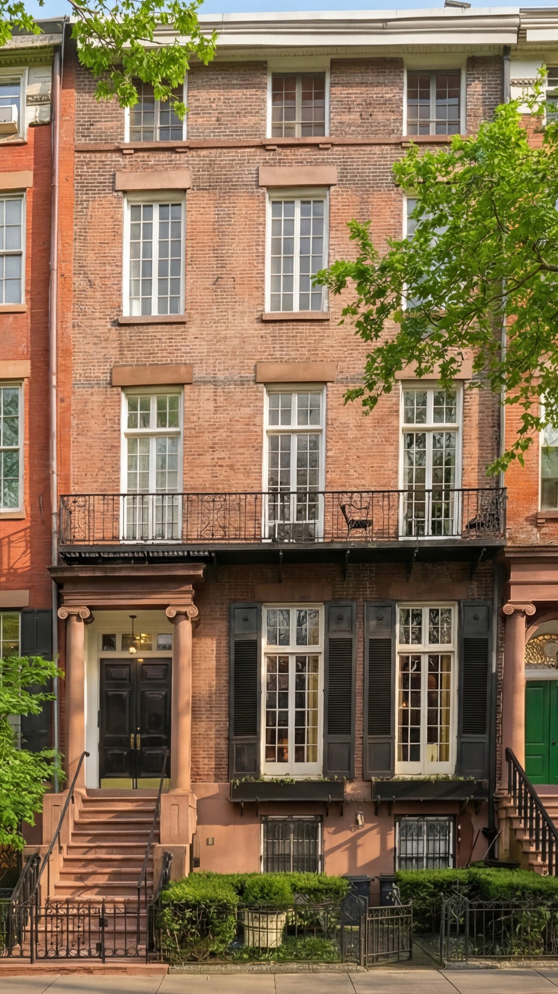 23 Washington Sq N, New York, NY for sale Building Photo- Image 1 of 14