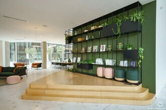 5-7 Rue Touzet-Gaillard, Saint-Ouen-sur-Seine à louer Photo intérieure- Image 1 de 4