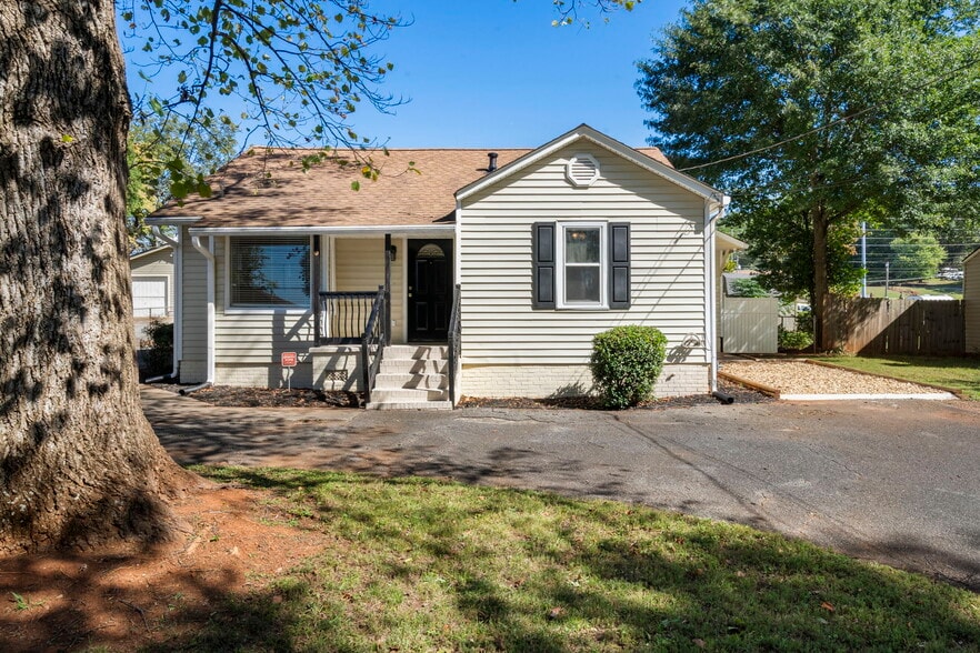 120 Maybelle St, Cartersville, GA for sale - Primary Photo - Image 1 of 23