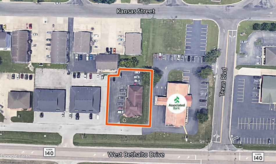 404 W Bethalto Dr, Bethalto, IL for sale - Building Photo - Image 2 of 17