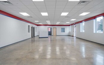 120 Tapley St, Springfield, MA for sale Interior Photo- Image 1 of 3