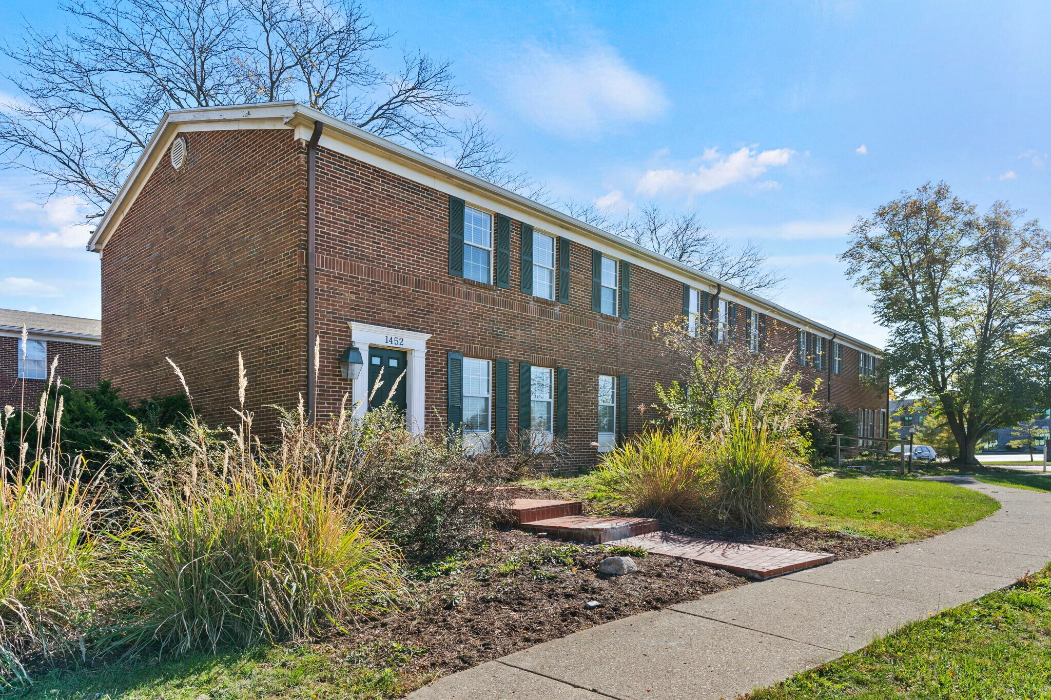 1436 Yankee Park Pl, Dayton, OH for sale Building Photo- Image 1 of 46