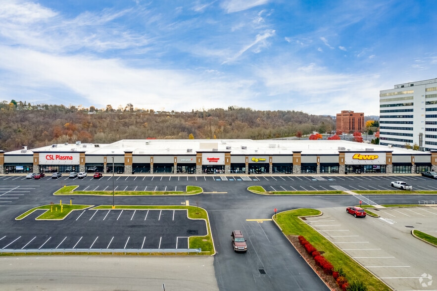3470 William Penn Hwy, Pittsburgh, PA à louer - Photo du bâtiment - Image 2 de 8