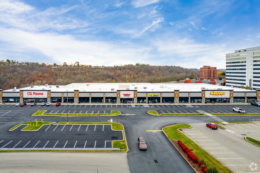 3470 William Penn Hwy, Pittsburgh, PA à louer - Photo du bâtiment - Image 2 de 8