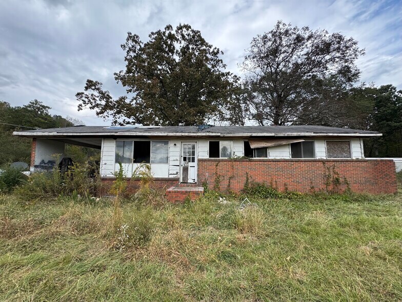 2033 Winchester Rd, Anniston, AL à vendre - Photo du bâtiment - Image 3 de 31