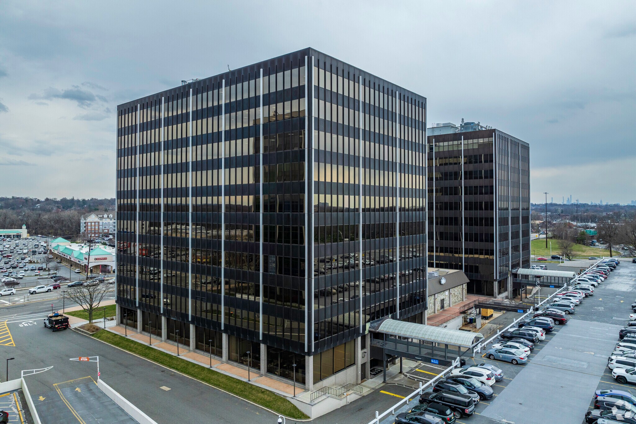 411 Hackensack Ave, Hackensack, NJ à louer Photo principale- Image 1 de 33