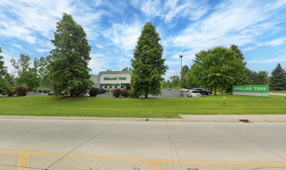 5370 E Hill Rd, Grand Blanc, MI à vendre - Photo du bâtiment - Image 2 de 3