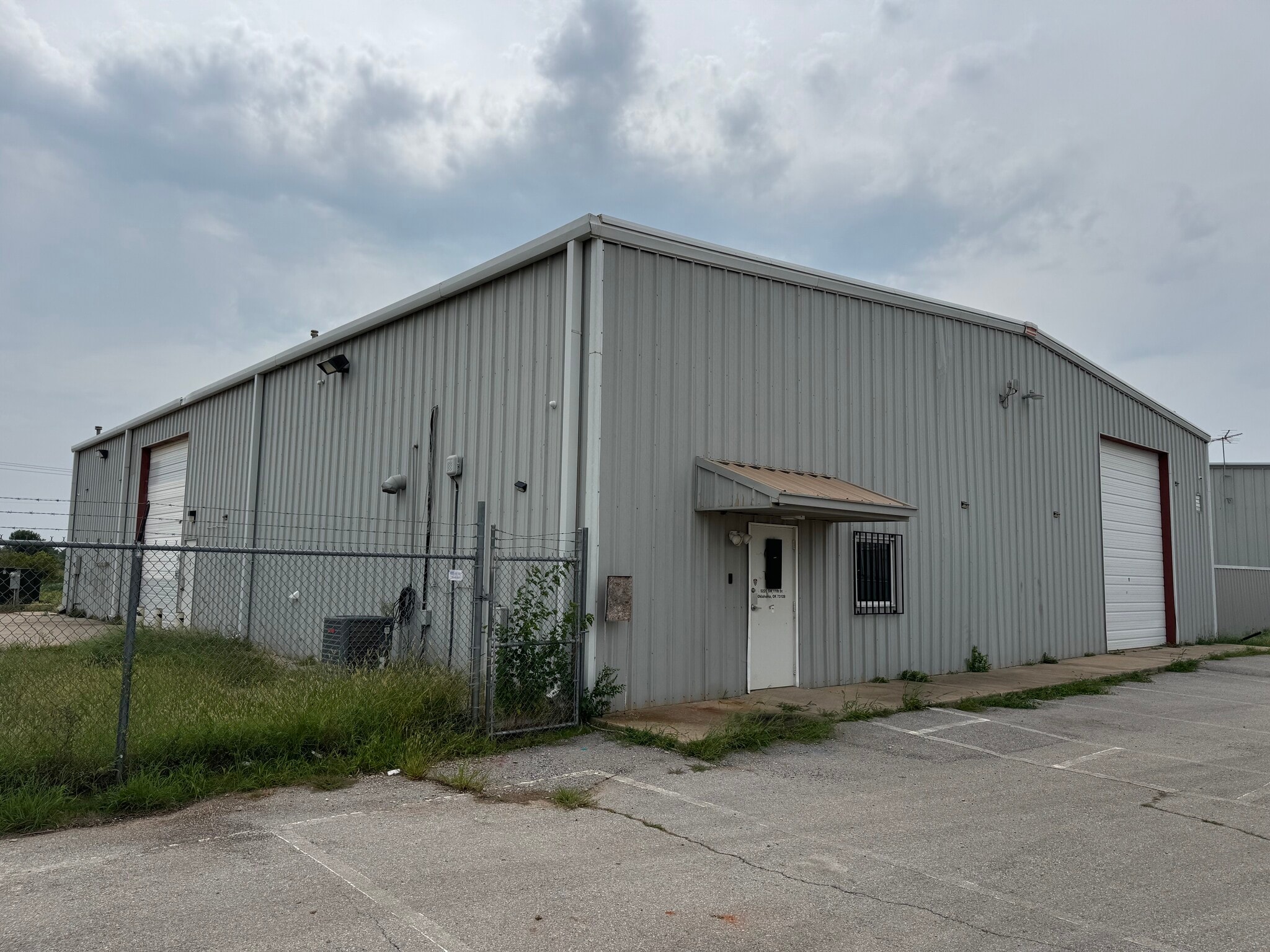 5220 SW 11th St, Oklahoma City, OK for lease Building Photo- Image 1 of 7
