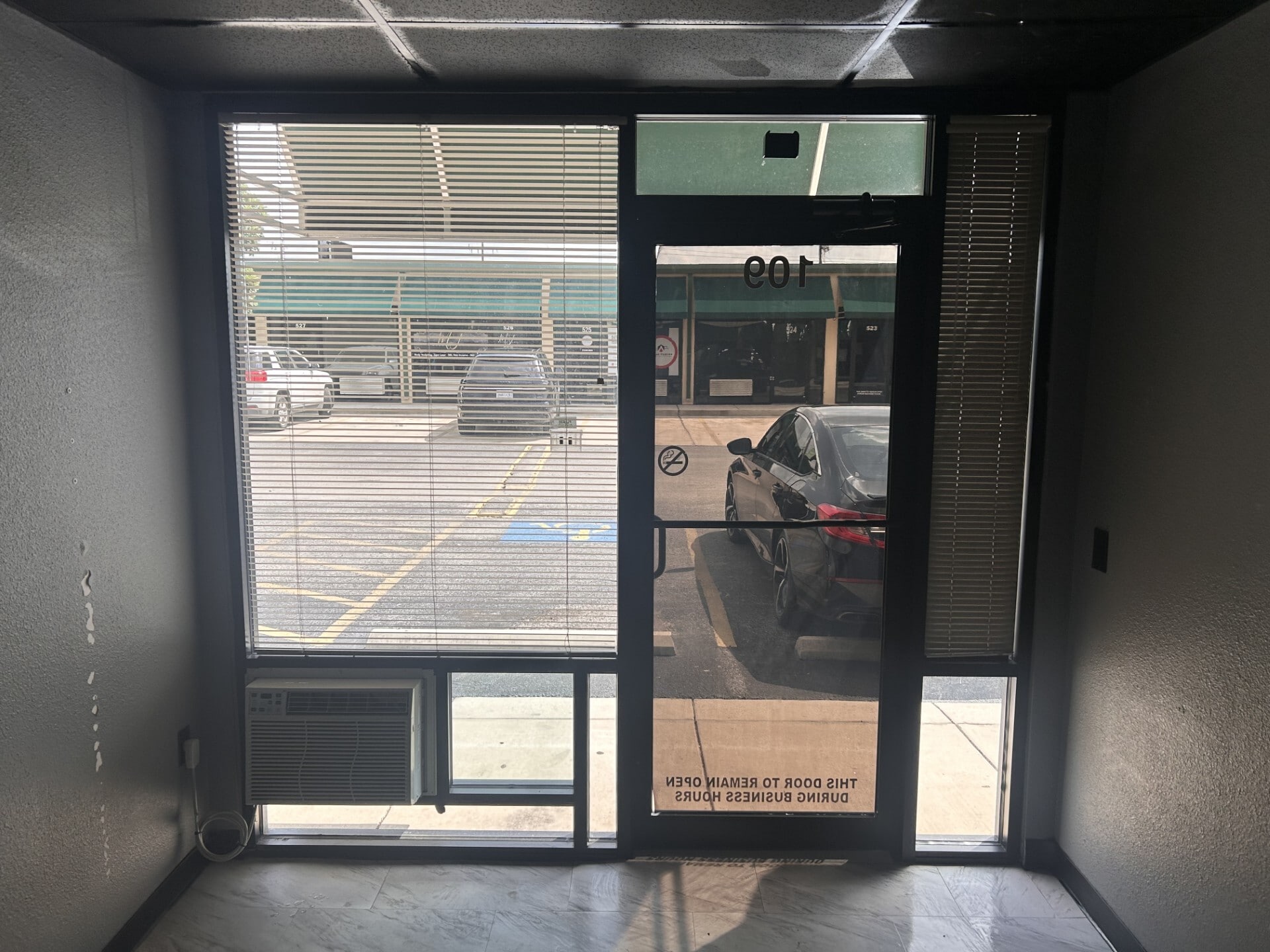 8034 Culebra Rd, San Antonio, TX for lease Interior Photo- Image 1 of 6